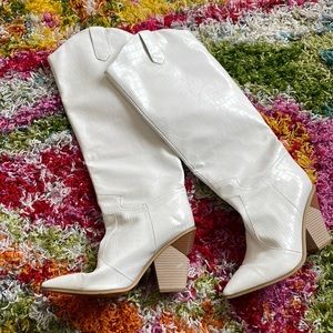 VINTAGE White Thigh High Boots Size 8